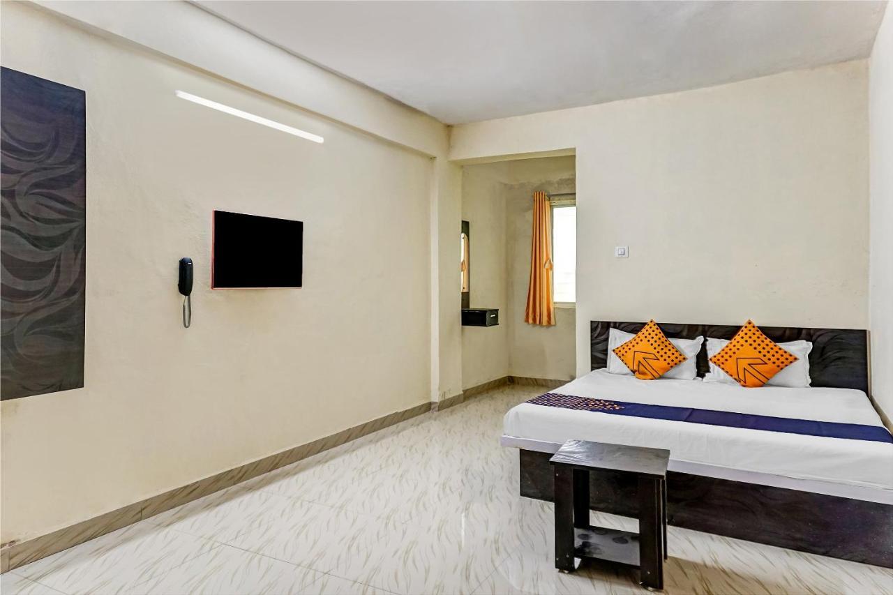 Spot On 81689 New Saiba Lodging ปูเน่ ภายนอก รูปภาพ