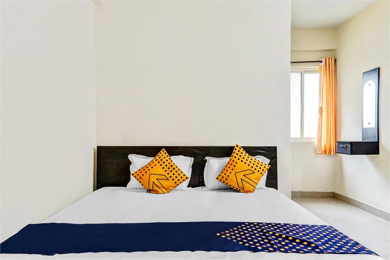 Spot On 81689 New Saiba Lodging ปูเน่ ภายนอก รูปภาพ