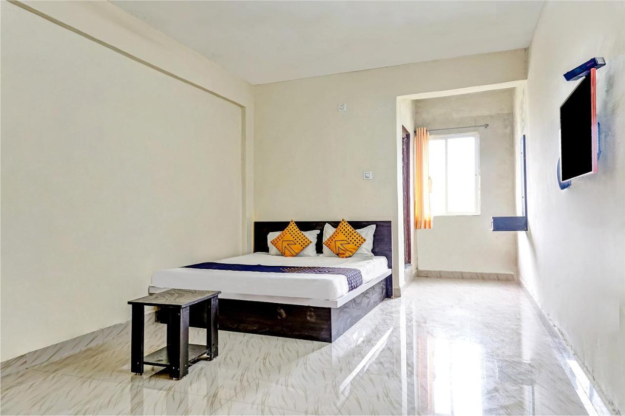 Spot On 81689 New Saiba Lodging ปูเน่ ภายนอก รูปภาพ