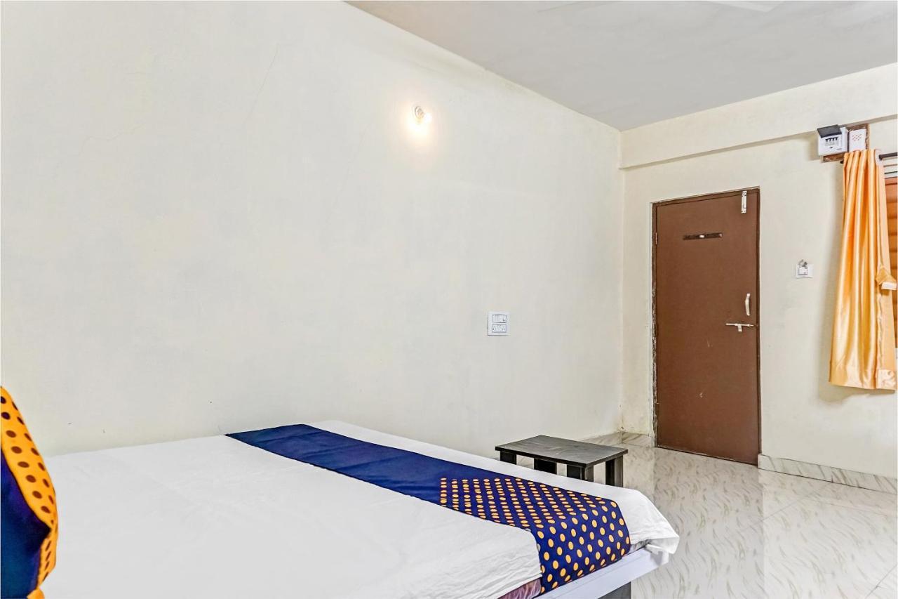 Spot On 81689 New Saiba Lodging ปูเน่ ภายนอก รูปภาพ
